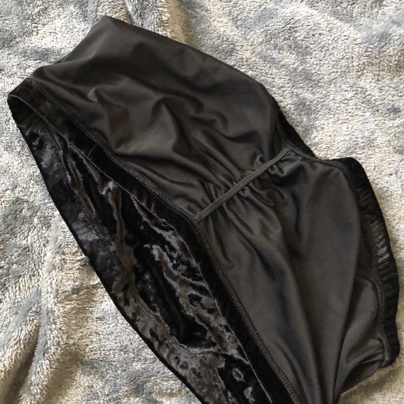 Velveteen Bandeau Top - Picture 6 of 6